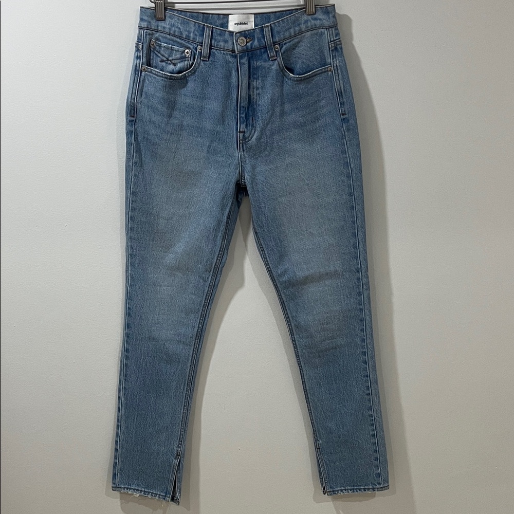NWOT Unpublished Women’s Straight Jeans Split Hem Ankle Light Blue Denim 28/29